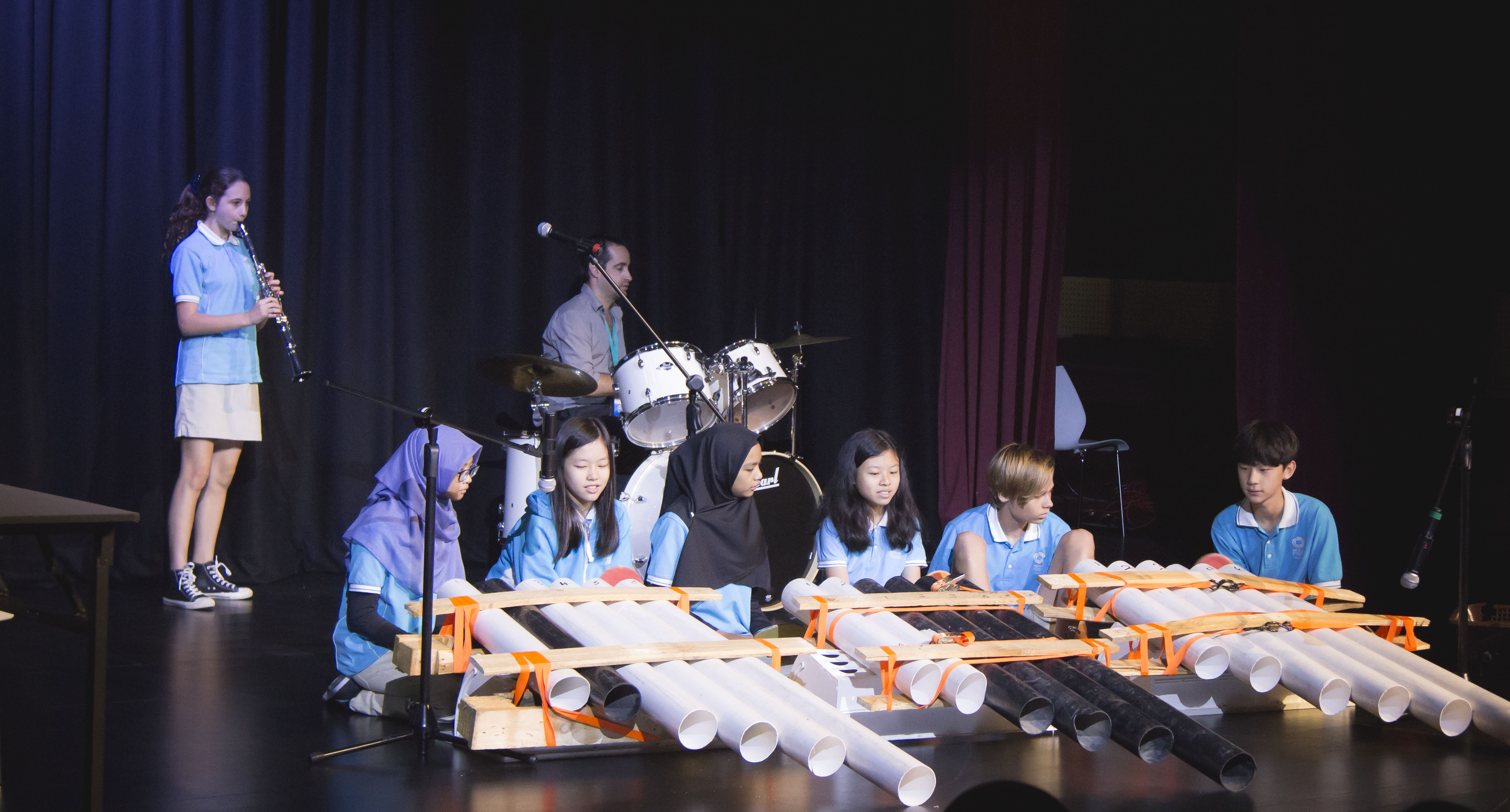 Exploring the World’s Largest Lesson Exploring the World’s Largest Lesson